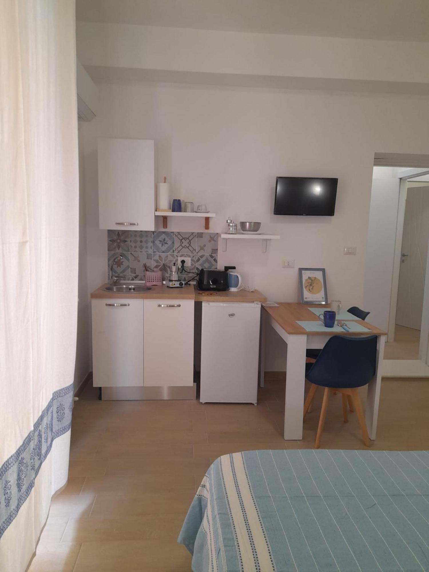 Beach Rooms 1 Self Check-In Алгеро Екстериор снимка